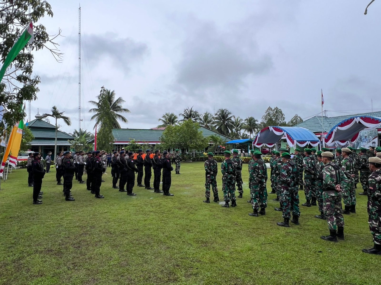 Pasukan Brimob Polda Kaltim Turut Hadir Dalam Upacara HUT TNI Ke-77 di Paser