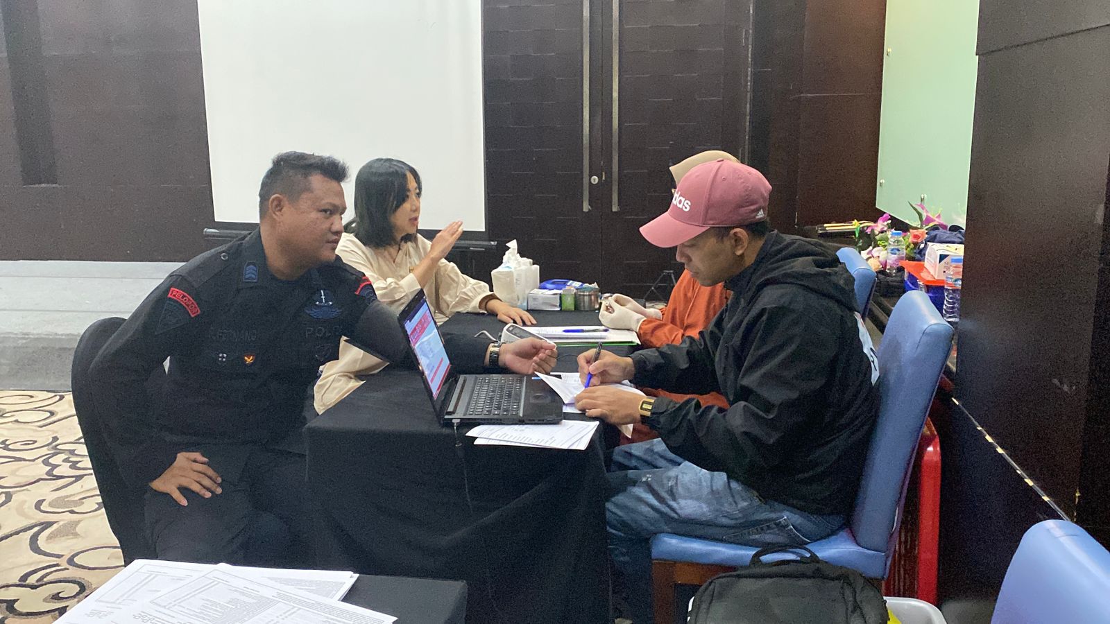 Batalyon A Pelopor Brimob Kaltim Ikut Donor Darah di Hotel Zurich Balikpapan