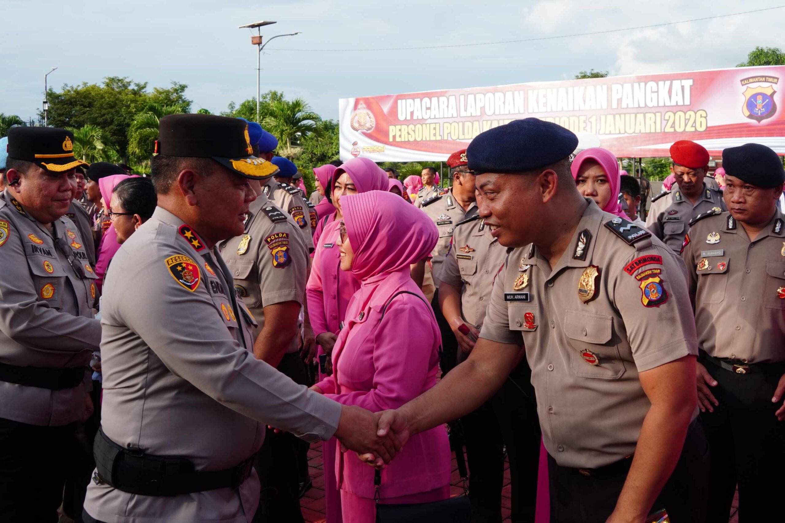 Kado Istimewa Akhir Tahun, 81 Personel Brimob Kaltim Resmi Naik Pangkat di Mapolda Kaltim