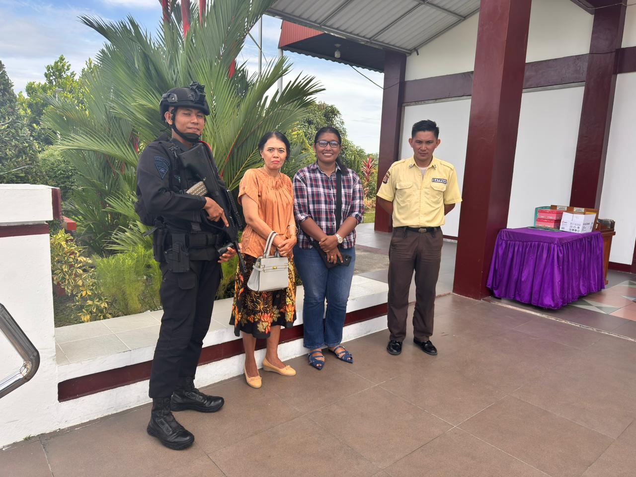 Jaga Toleransi Beragama, Detasemen Gegana Brimob Kaltim Sambangi 3 Gereja di Balikpapan Selatan