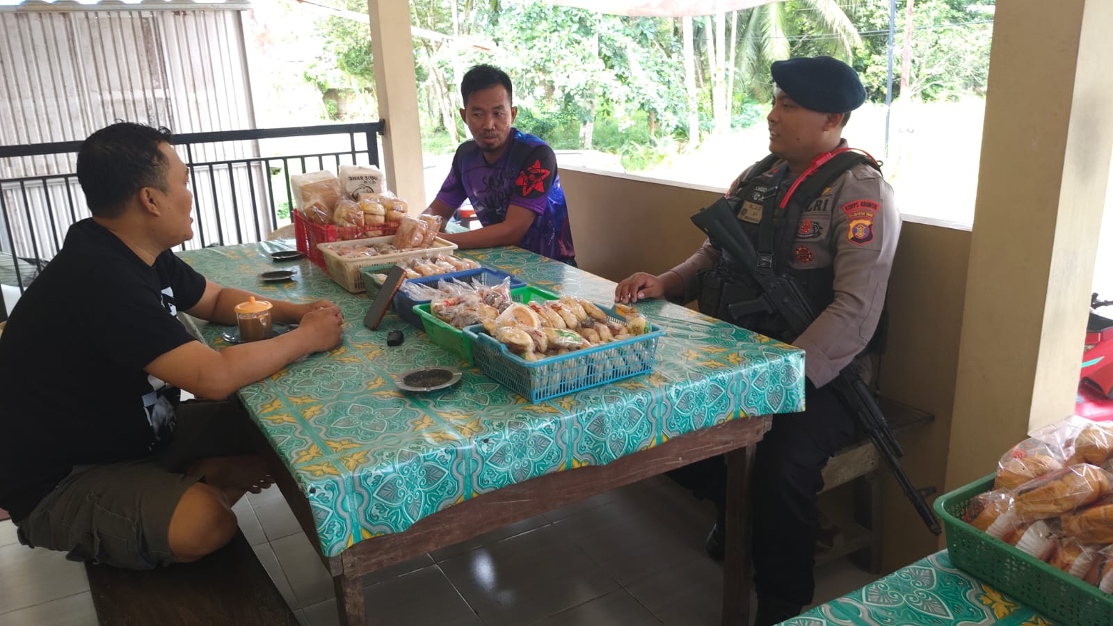 Patroli Humanis Brimob Kaltim Antisipasi Radikalisme di Balikpapan Utara