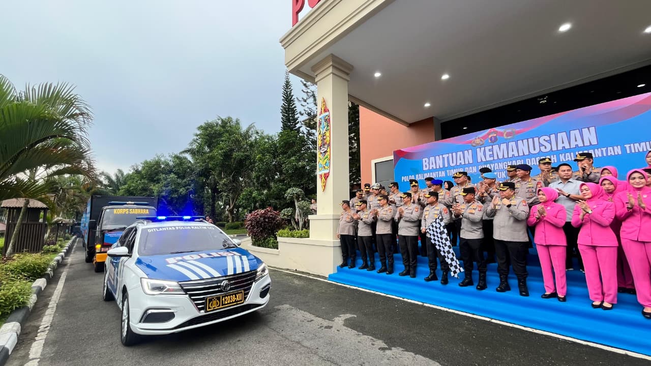 Dansat Brimob Hadiri Pelepasan Bantuan Kemanusiaan ke Aceh, Sumut, dan Sumbar