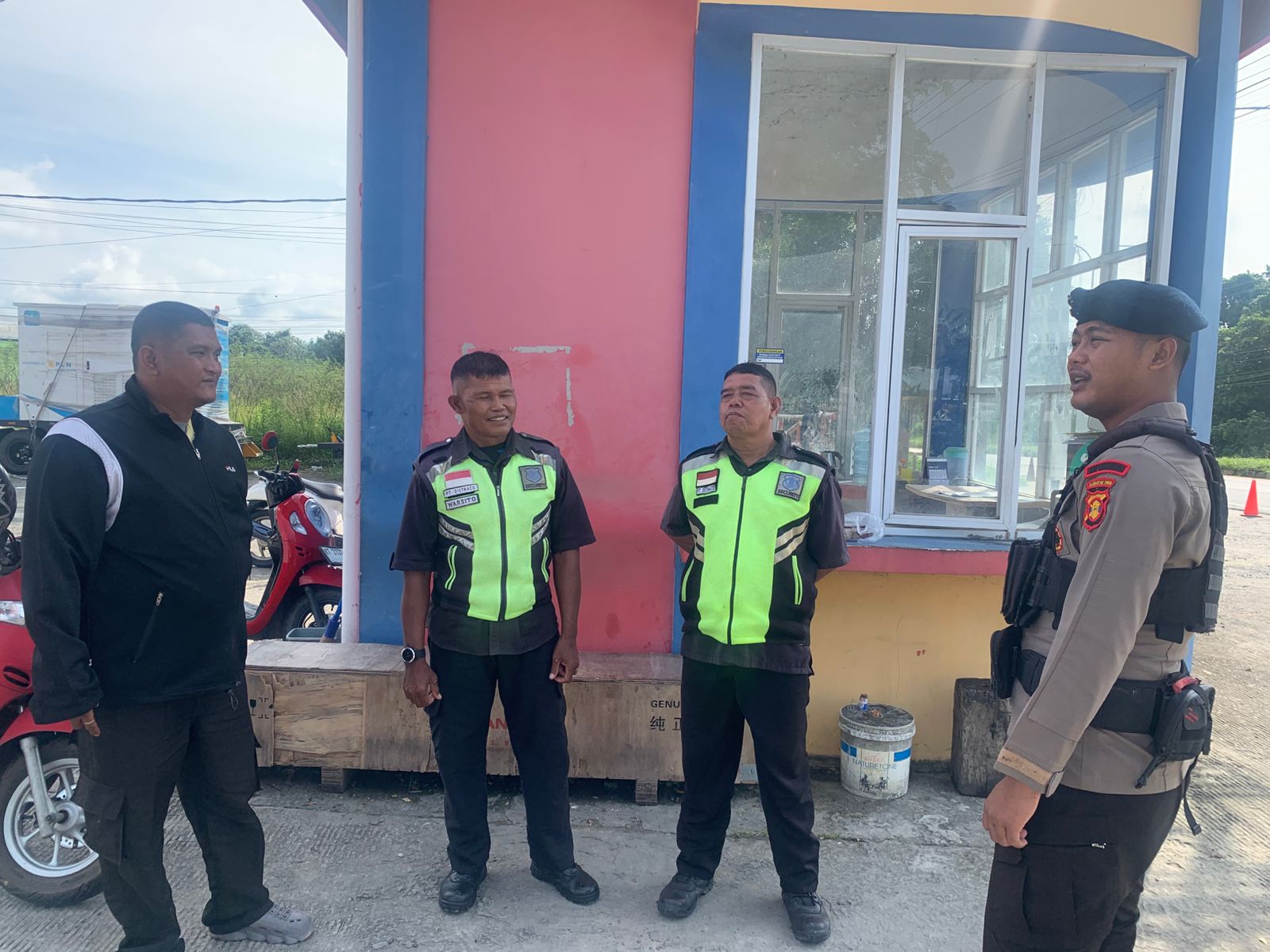 Perkuat Keamanan Objek Vital, Personel Kompi 1 Batalyon C Pelopor Brimob Polda Kaltim Sambangi Karang Joang