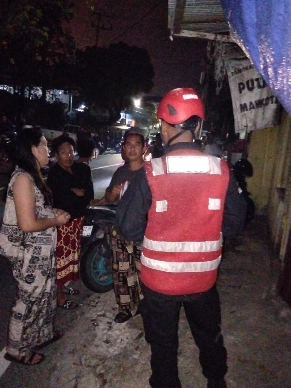 Brimob Gerak Cepat Datangi TKP Warga Bakar Diri di Karangjati Balikpapan