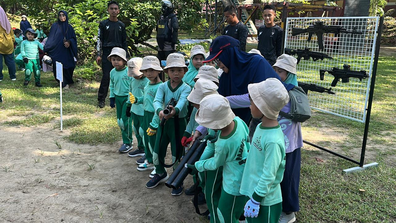 Outing Class Seru, TKIT BIS Balikpapan Kunjungi Batalyon A Brimob Kaltim