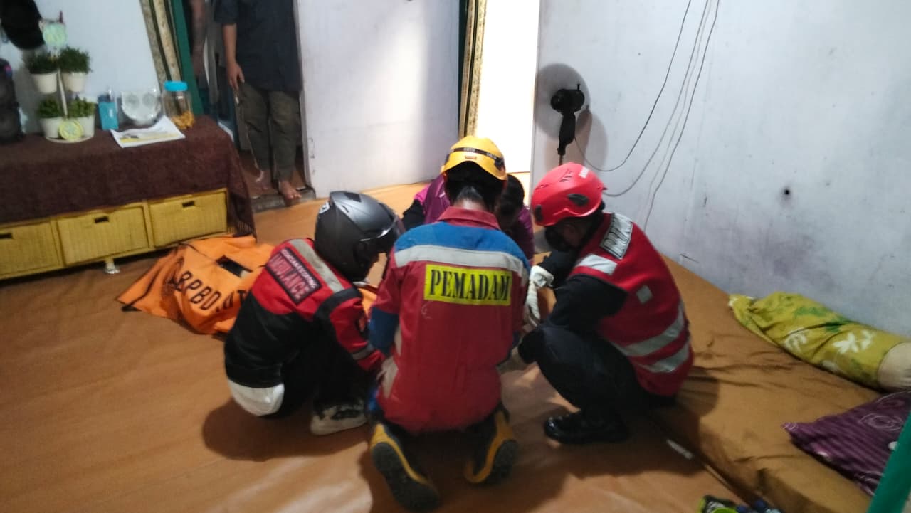 Quick Respon Brimob Datangi TKP Penemuan Mayat di Gn. Bahagia Balikpapan