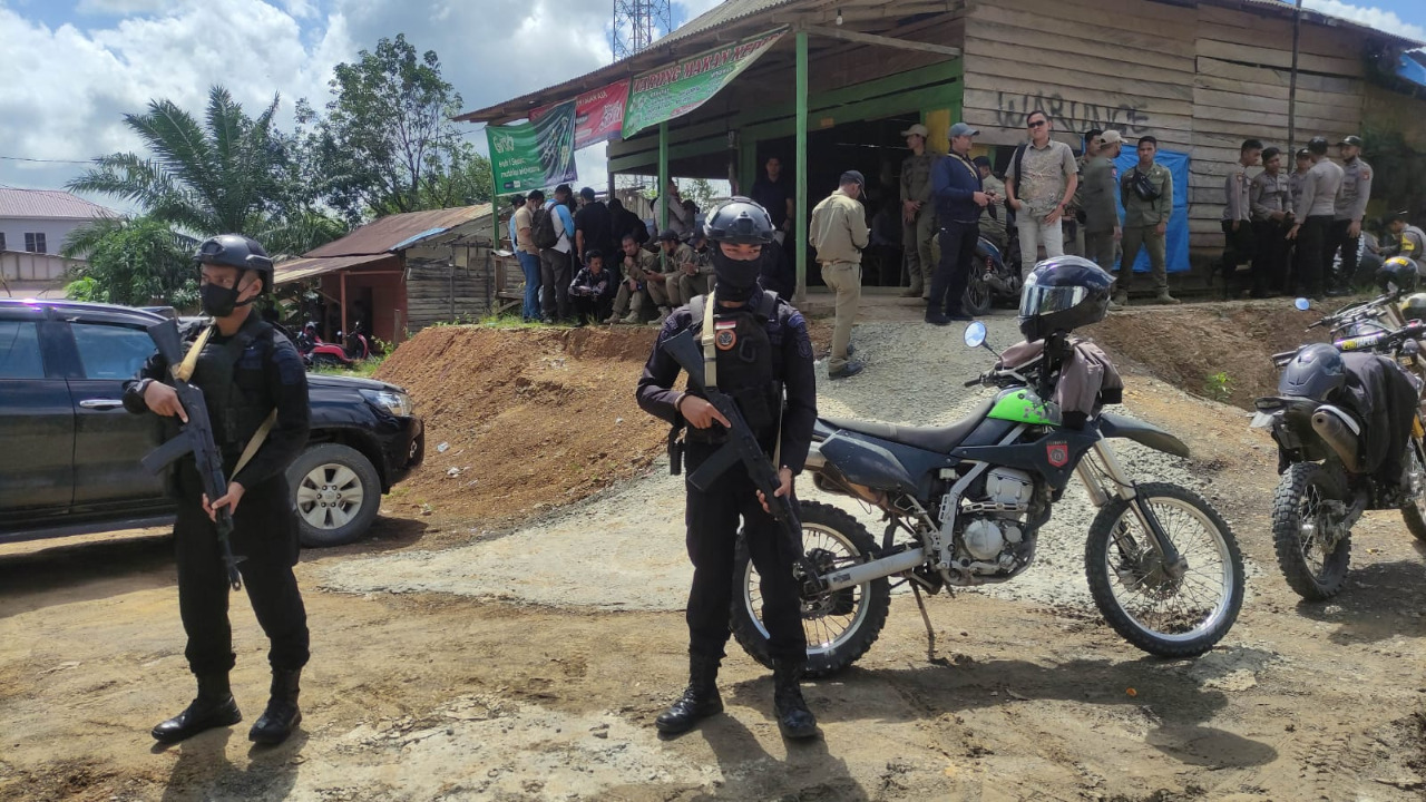 PERSONEL BATALYON C BRIMOB KALTIM, BACK-UP PENERTIBAN BANGUNAN DI KAWASAN PEMBANGUNAN IBU KOTA NUSANTARA