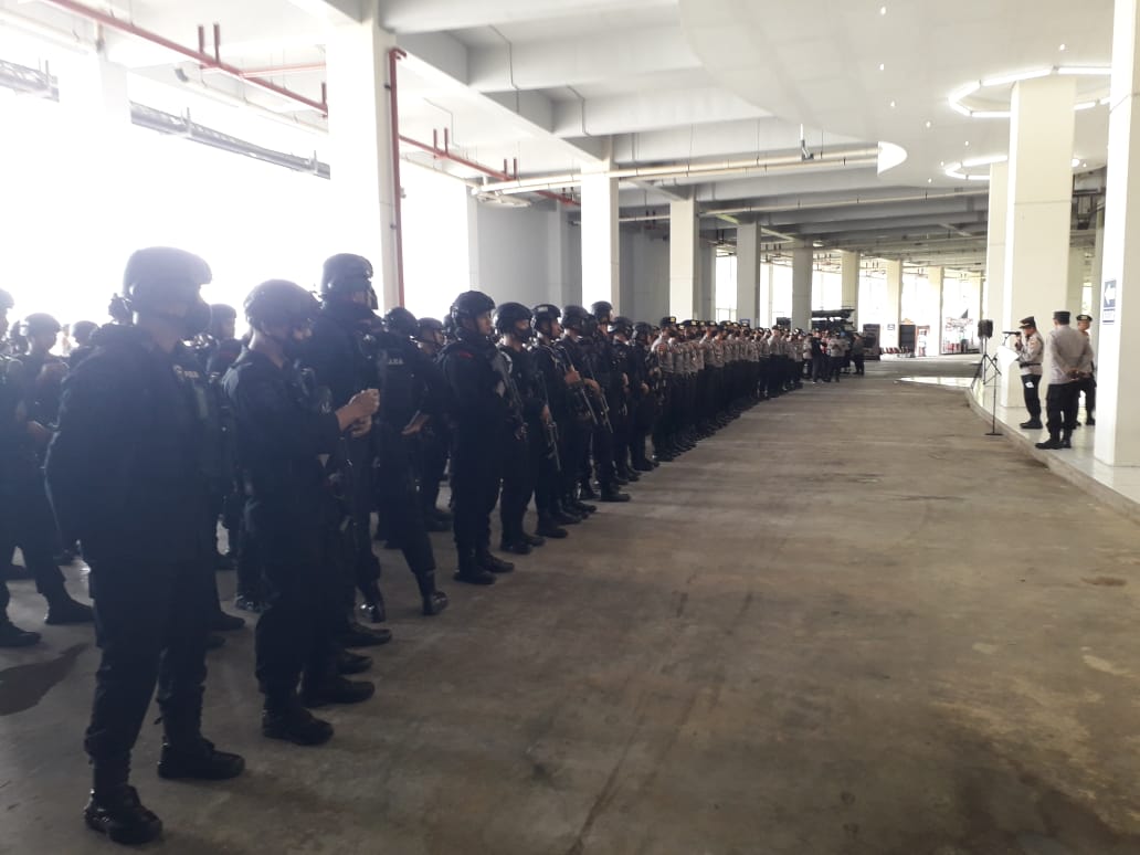 1 Kompi Brimob Balikpapan Amankan Konser Musik Sound Session