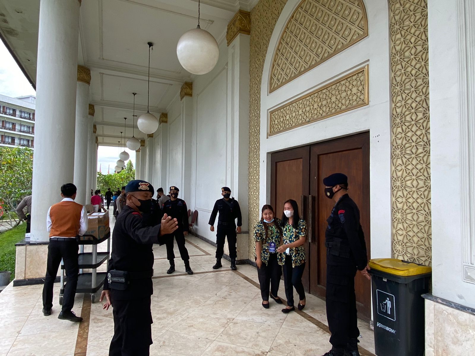Brimob Kaltim Lakukan Sterilisasi Dan Pengamanan Jelang Pertemuan Raya II Perempuan GKE di Hotel Mesra Samarinda