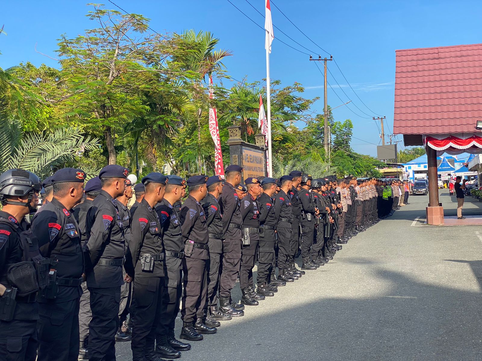 Peringatan Mayday, Batalyon A Pelopor Brimob Kaltim Terjunkan 1 SSK Personel Amankan Wilayah Kota Balikpapan