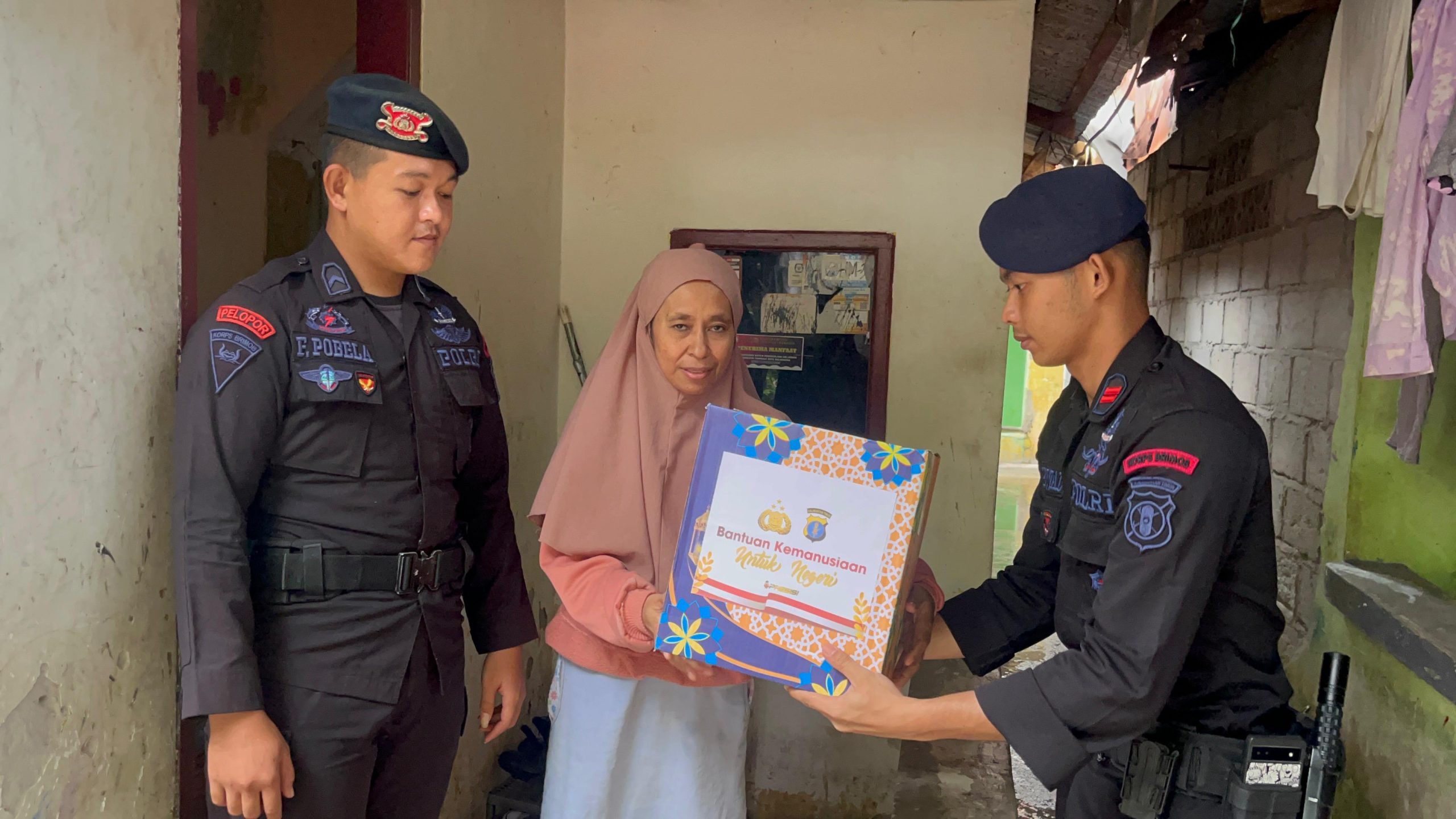 Brimob Kaltim Berbagi, Batalyon A Pelopor Salurkan Bantuan Kemanusiaan untuk Negeri