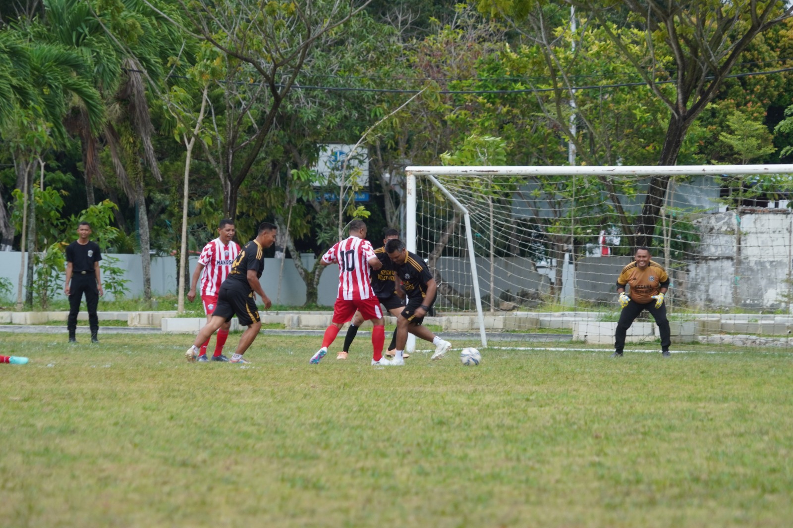 Satbrimob Polda Kaltim Gelar Turnamen Gala Tua, Wadansat Turun Gunung di Laga Pembuka