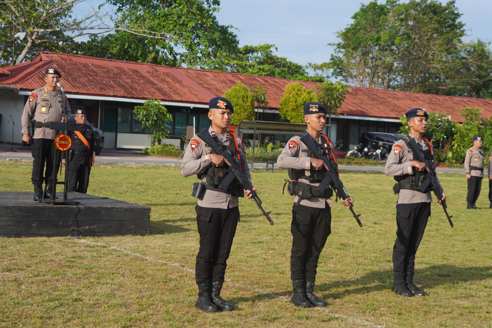 Satbrimob Polda Kaltim Gelar Apel Kesiapsiagaan, Dansat Brimob Tekankan Kontribusi dan Pelayanan Prima