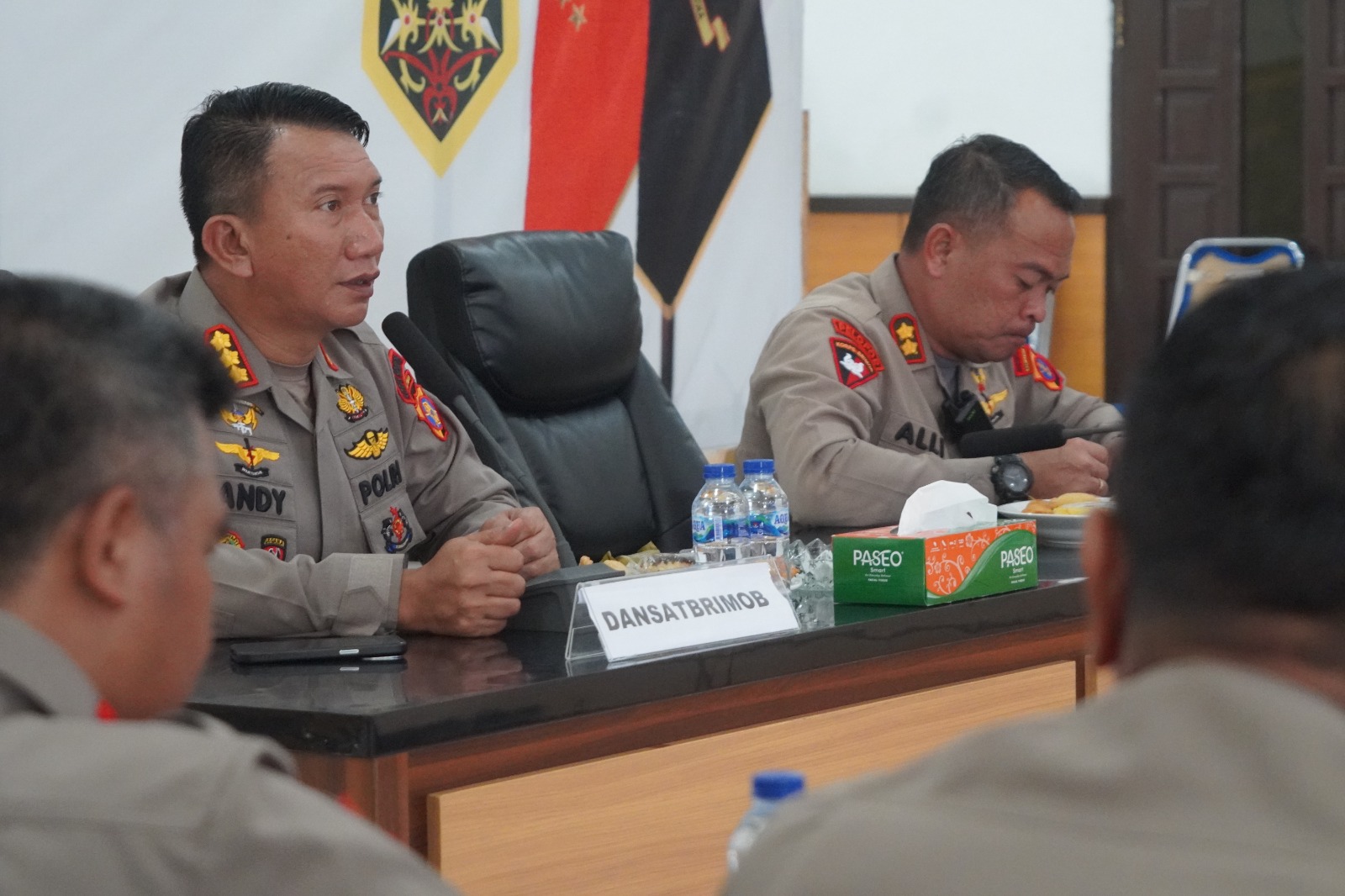 Dansat Brimob Polda Kaltim Tekankan Pengawasan Melekat Perwira dan Pengecekan Perlengkapan Anggota dalam Anev