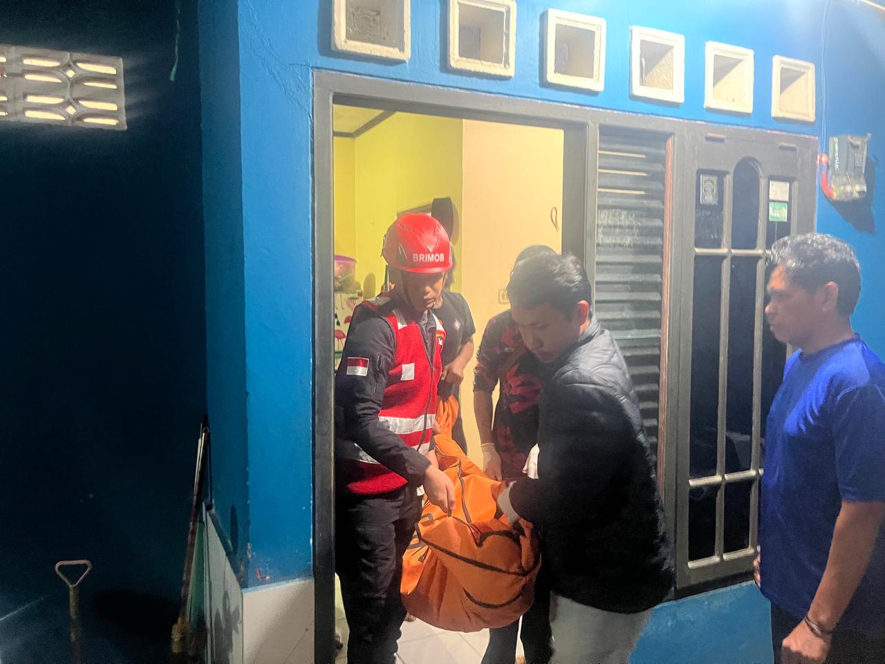 Pemuda 28 Tahun Ditemukan Meninggal di Kamar, Tim Gabungan Evakuasi Jenazah di Sepinggan