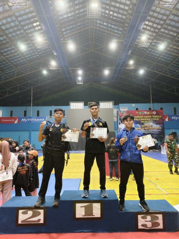 Personel Batalyon A Brimob Kaltim Borong Medali Emas dan Perak di Kejuaraan Karate Terbuka Piala Pangdam VI/Mlw 2025