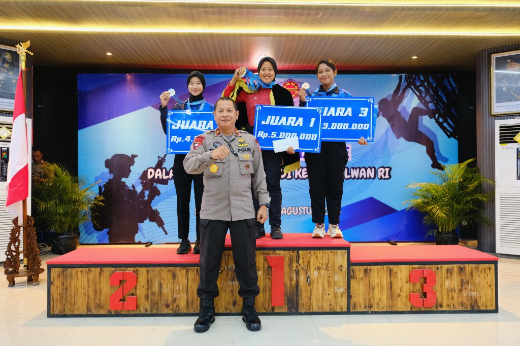 Srikandi Satbrimob Polda Kaltim Ukir Prestasi di Ajang Nasional, Briptu Dian Raih Juara 1 Perorangan