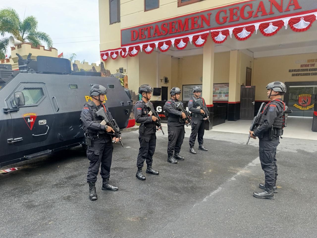 Brimob Polda Kaltim Amankan dan Sterilisasi Rakorwil PKB di Balikpapan