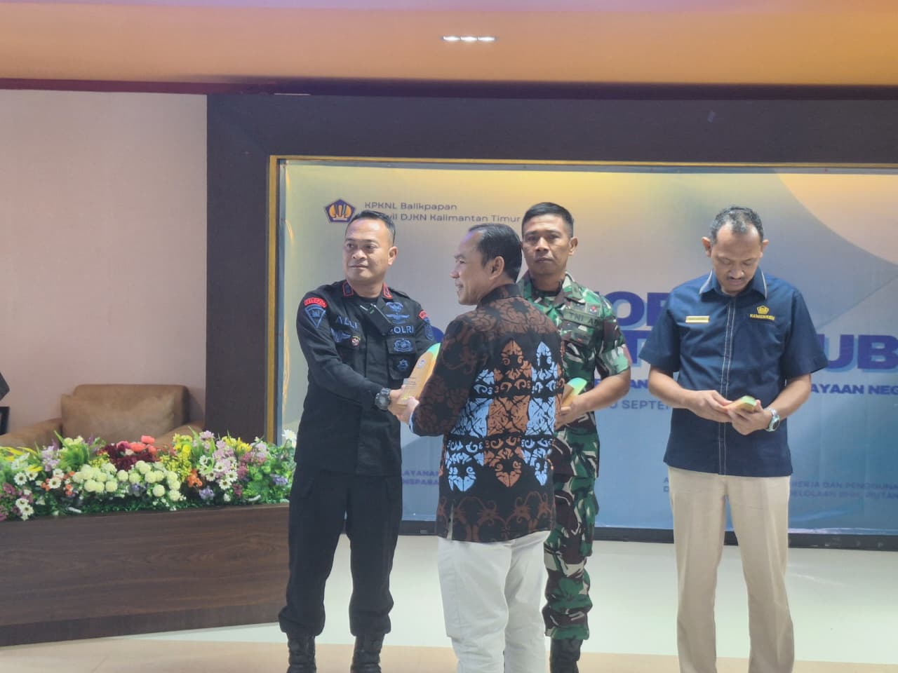 KPKNL Balikpapan Gelar Forum Konsultasi Publik, Satuan Brimob Polda Kaltim Raih Penghargaan