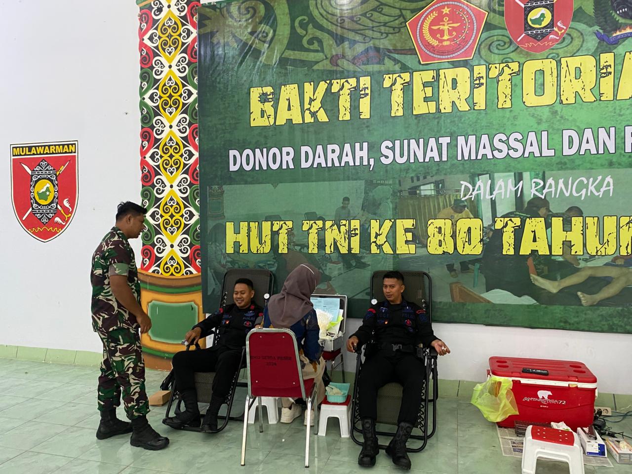 Solidaritas Tiga Pilar: Brimob Polda Kaltim Turut Serta dalam Kegiatan Donor Darah HUT TNI ke-80