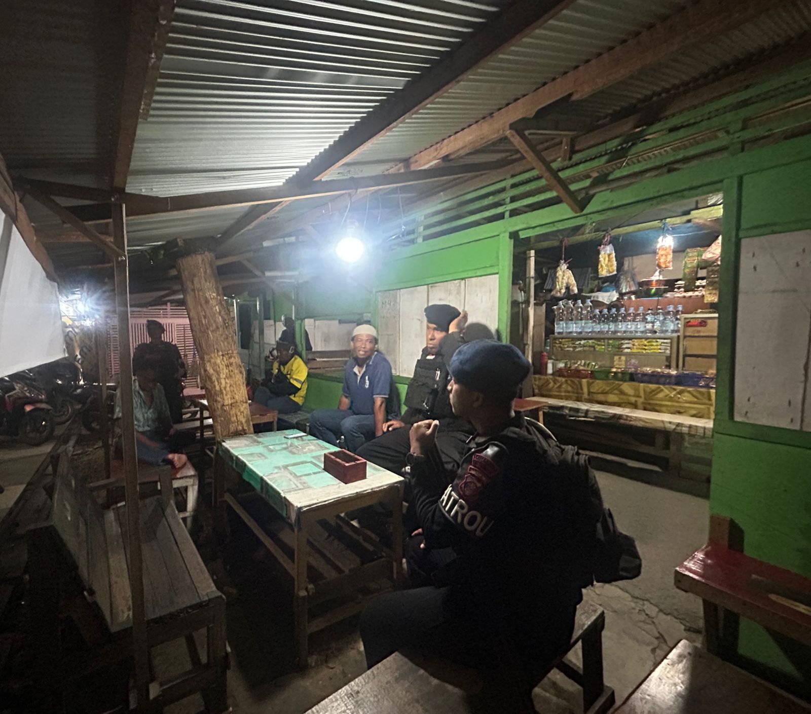 Personel Batalyon B Brimob Kaltim Gencarkan Patroli Dialogis Malam Minggu, Ciptakan Samarinda Aman dan Kondusif