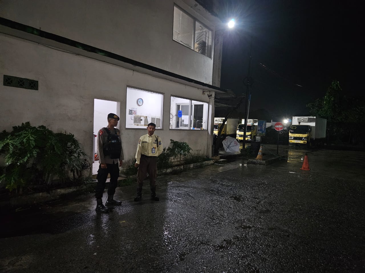 Tingkatkan Kewaspadaan, Brimob Kaltim Sambangi Balikpapan Utara, Imbau Warga Tangkal Radikalisme