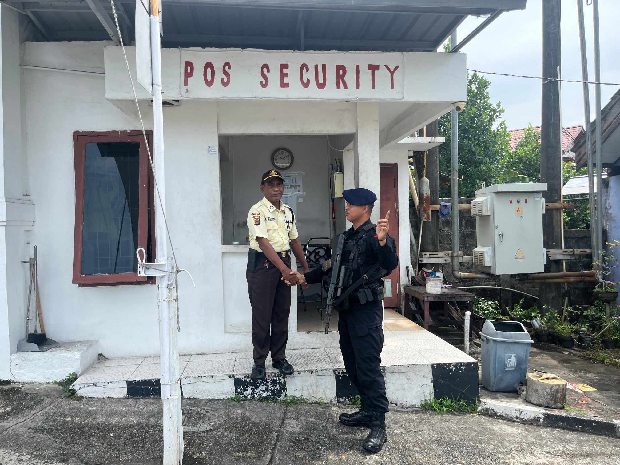 Detasemen Gegana Brimob Kaltim Amankan Tiga Kantor Vital di Balikpapan