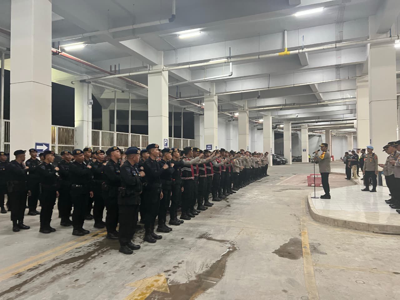 Batalyon A Brimob Kaltim Amankan Laga Persiba Vs Tornado FC Pada Liga 2 Indonesia di Stadion Batakan