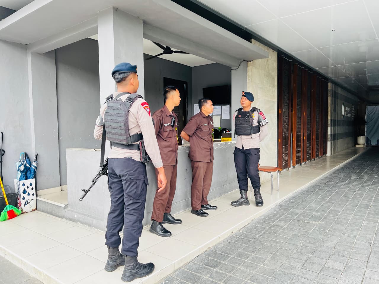 Brimob Batalyon B Samarinda Pastikan Kamtibmas dan Lalin Aman di Pusat Kota