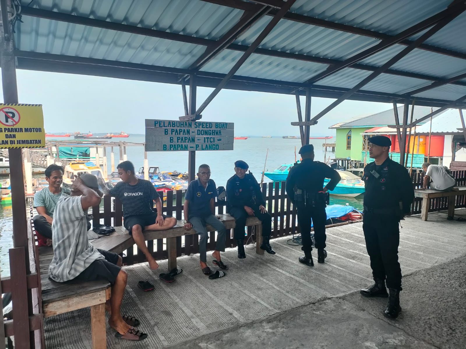 Ops Ketupat Mahakam 2026: Detasemen Gegana Brimob Kaltim Pastikan Keamanan Arus Mudik di Pusat Transportasi Balikpapan