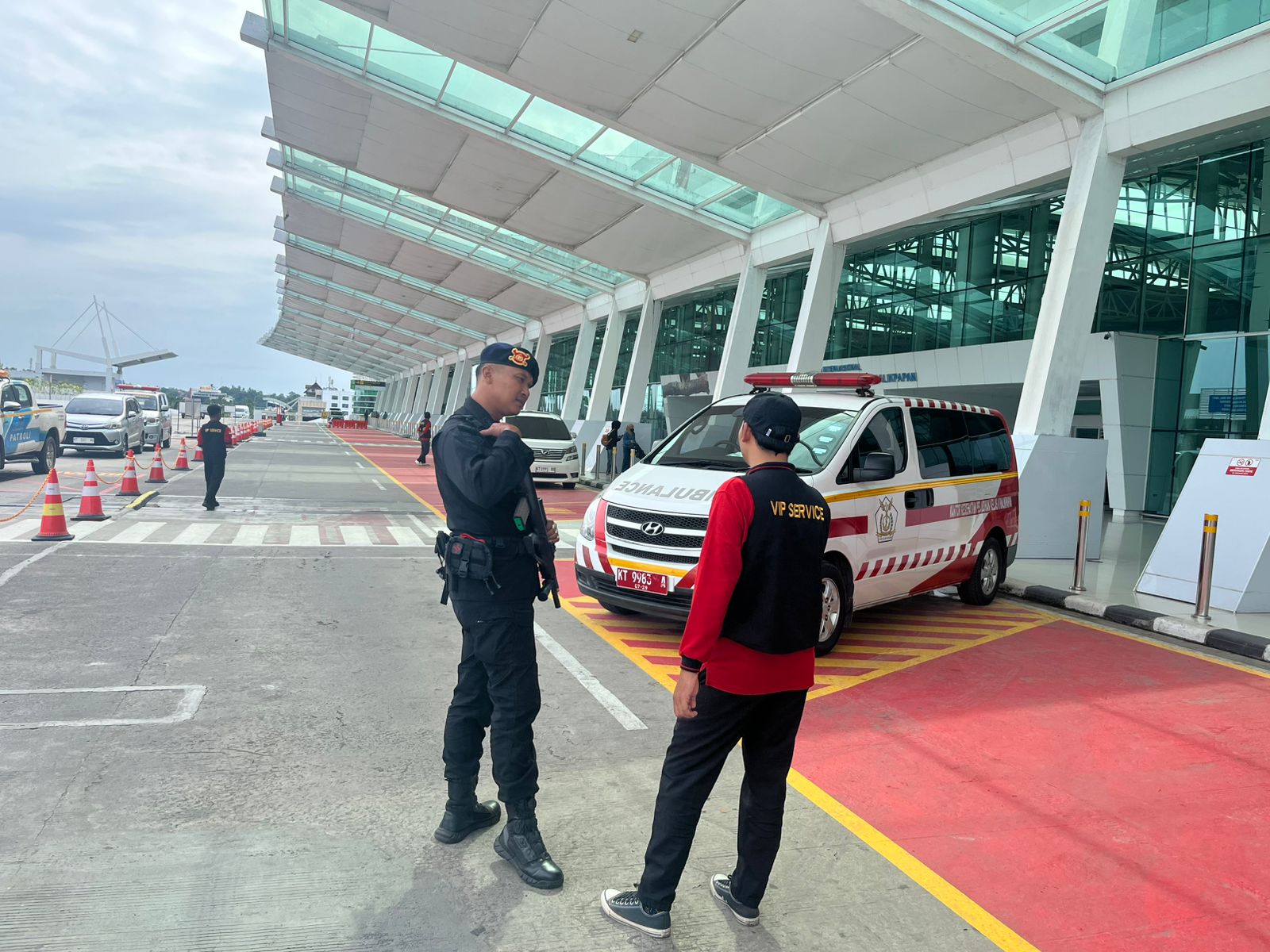 Kawal Puncak Arus Mudik, Detasemen Gegana Brimob Kaltim Amankan Objek Vital dan Pusat Keramaian Balikpapan