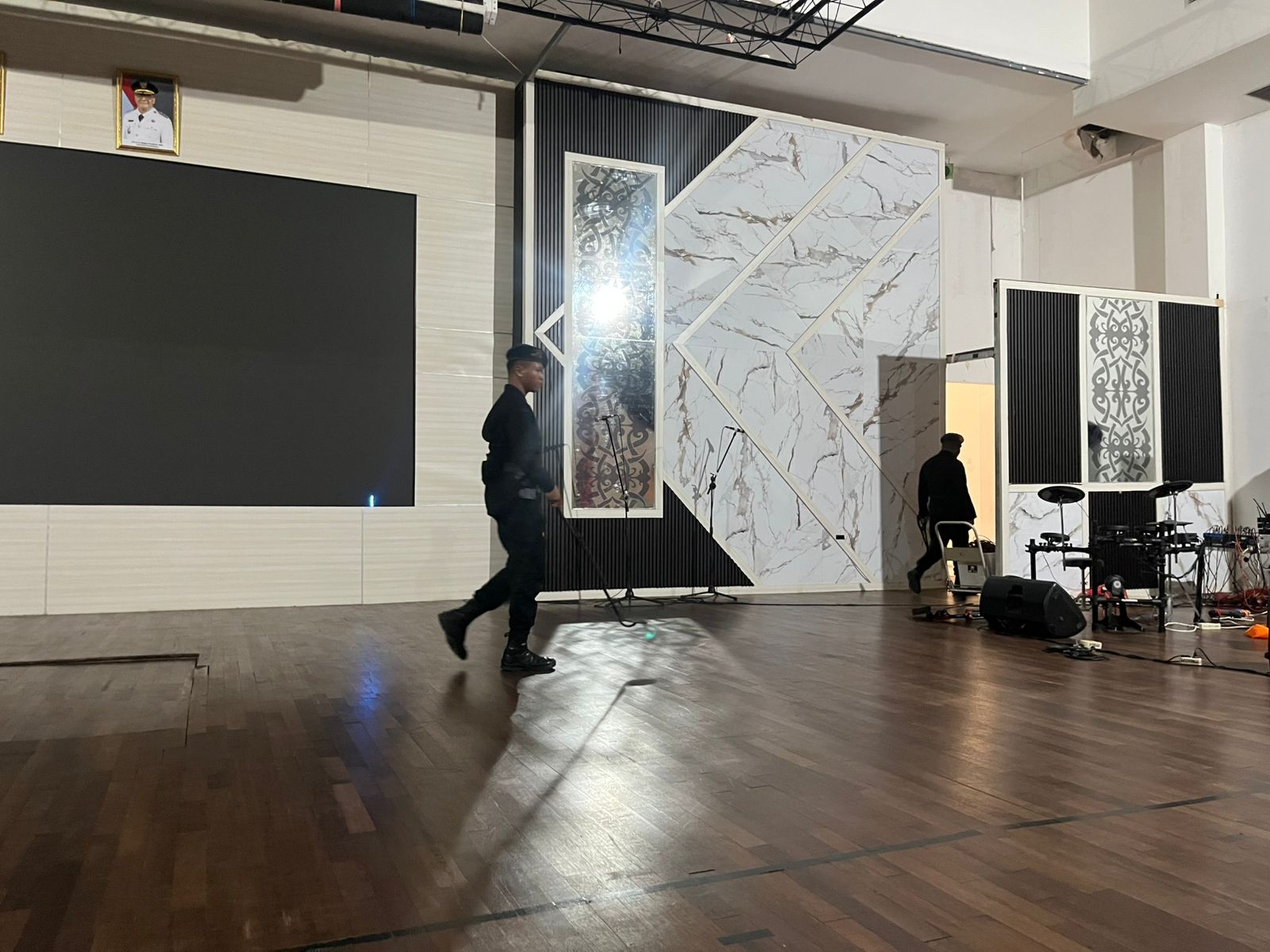 Jamin Keamanan Ibadah Paskah, Tim Jibom Brimob Kaltim Sterilisasi Gedung Kesenian Balikpapan