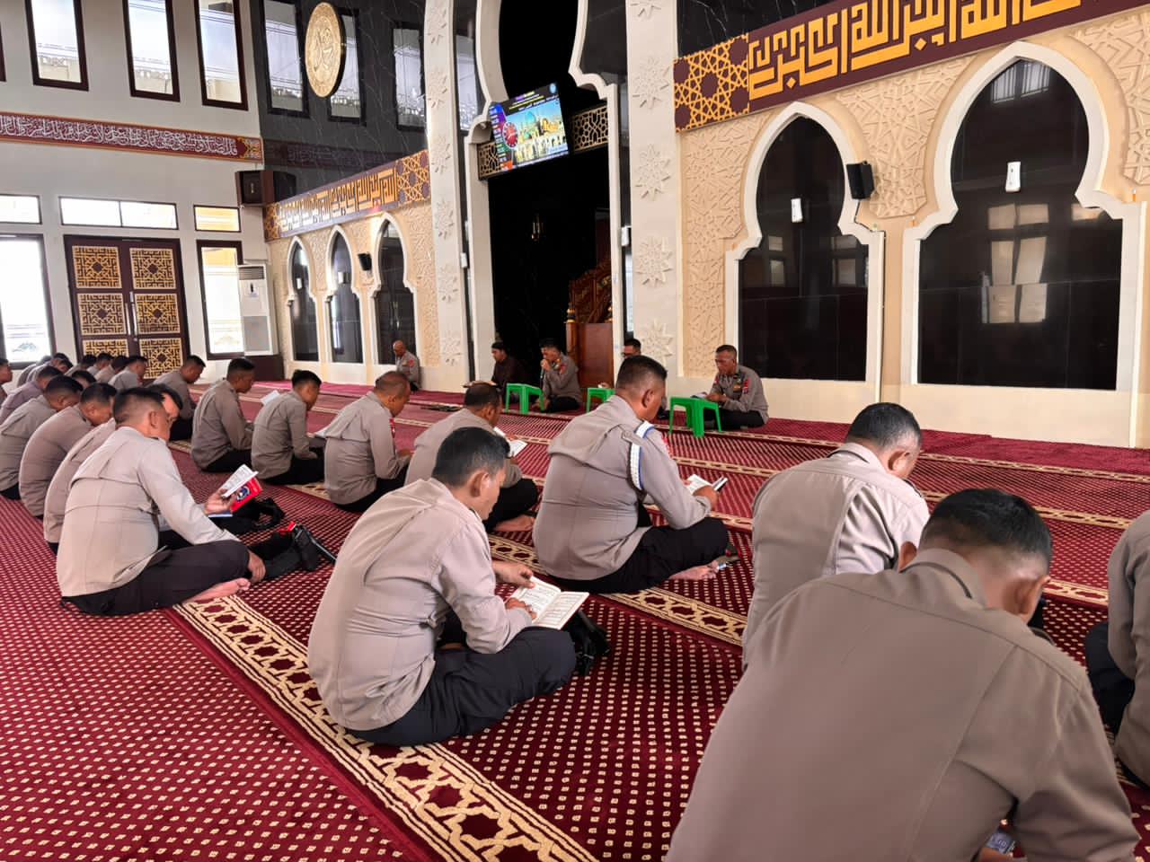 Bentuk Karakter Polri Yang Religius, Batalyon A Brimob Kaltim Laksanakan Giat Binrohtal Rutin