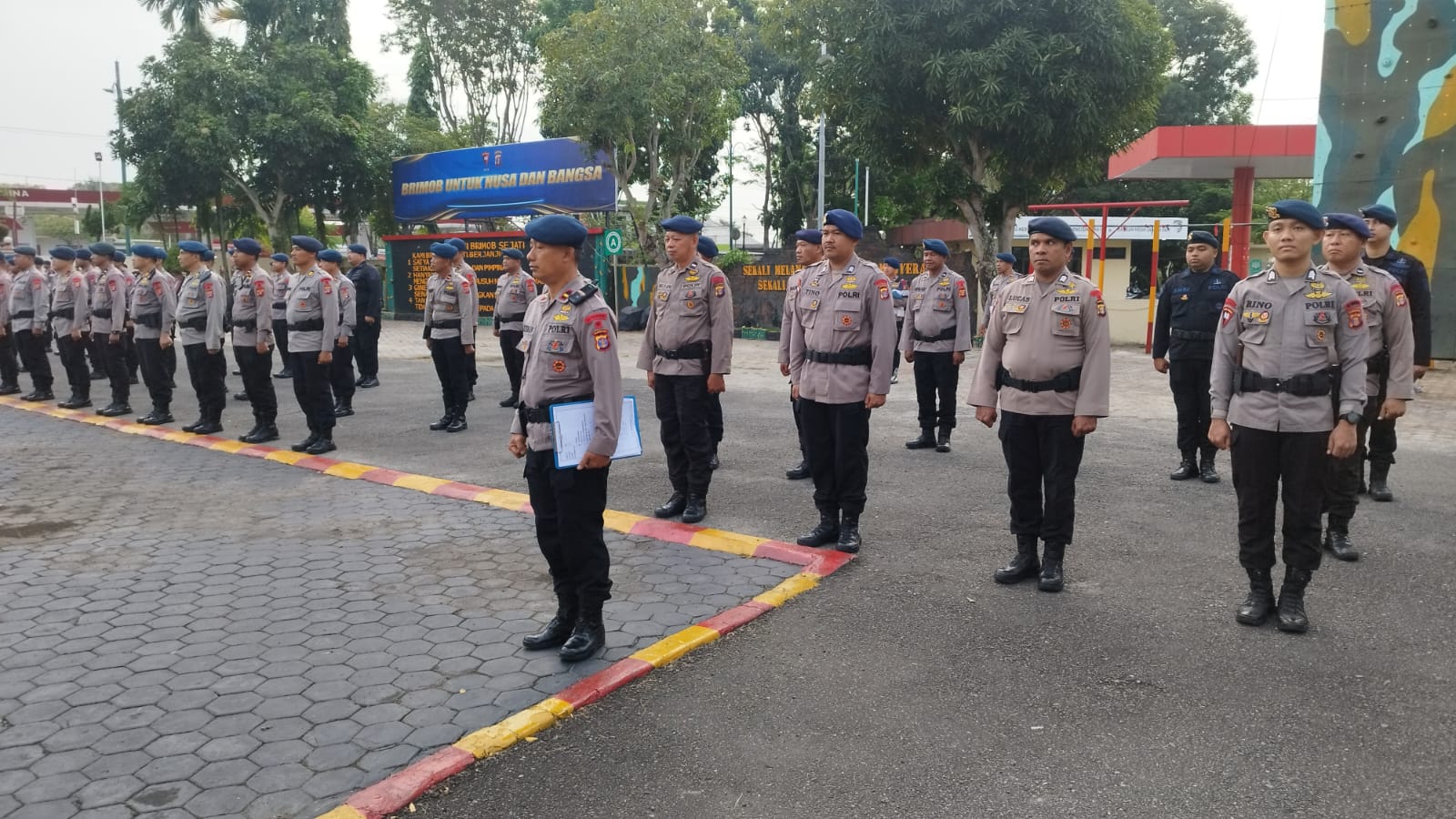 Satbrimob Polda Kaltim Siaga Penuh, Pastikan Peringatan May Day 2026 Berjalan Kondusif