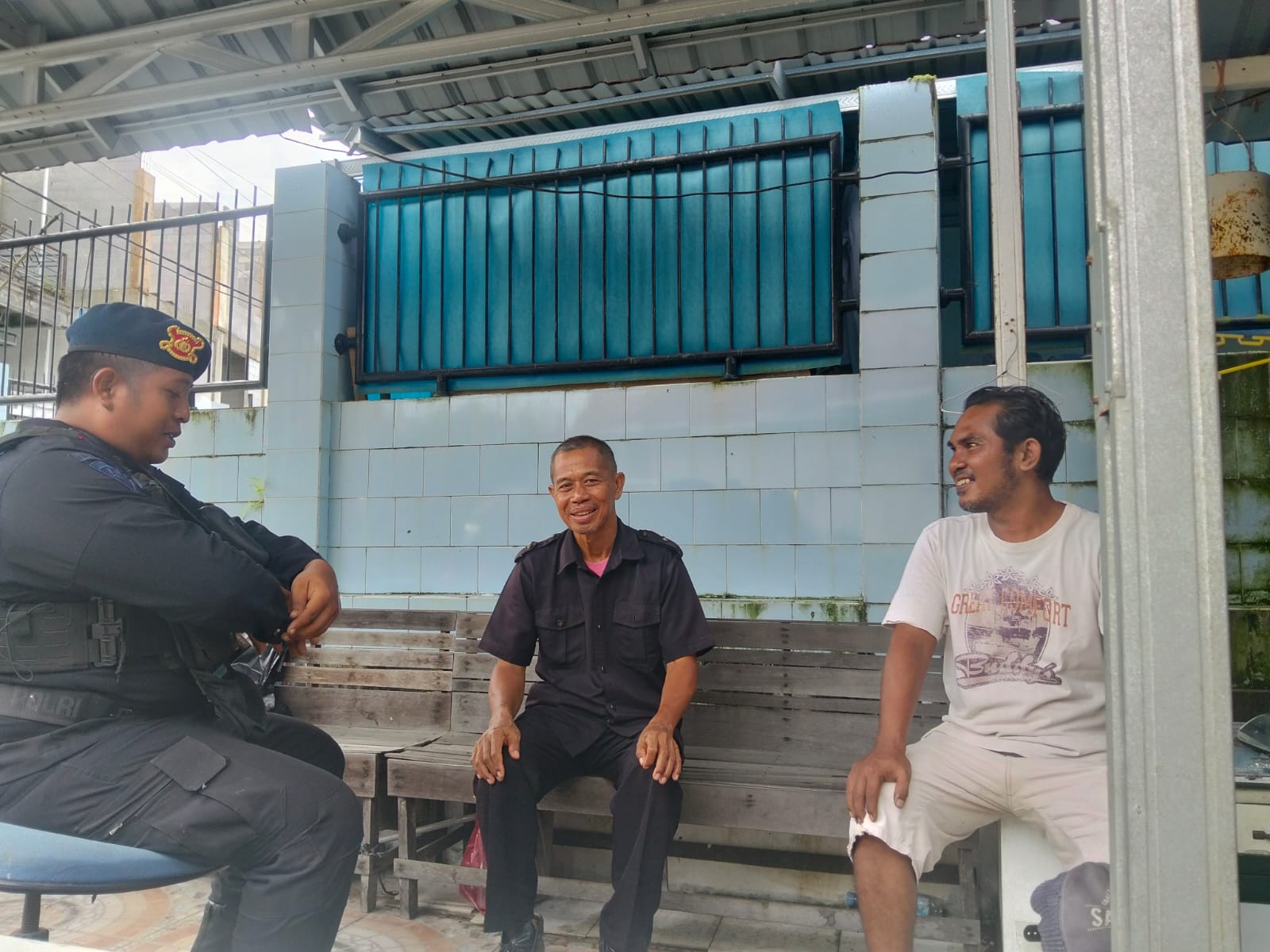 Ciptakan Rasa Aman di Akhir Pekan, Detasemen Gegana Satbrimob Polda Kaltim Patroli Dialogis di Perumahan Balikpapan Kota