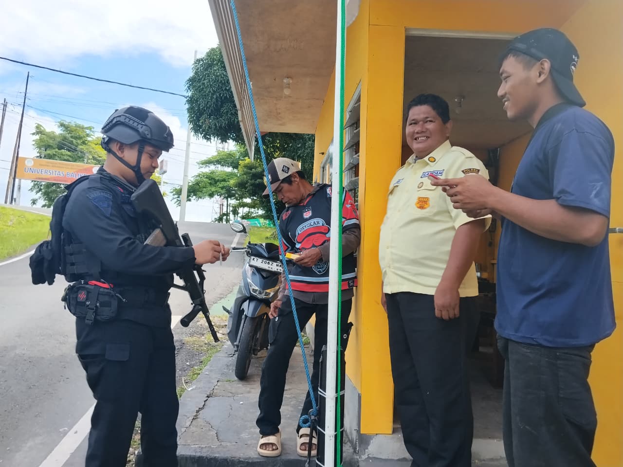 Gegana Satbrimob Polda Kaltim Gelar Patroli Kamtibmas di Balikpapan Selatan