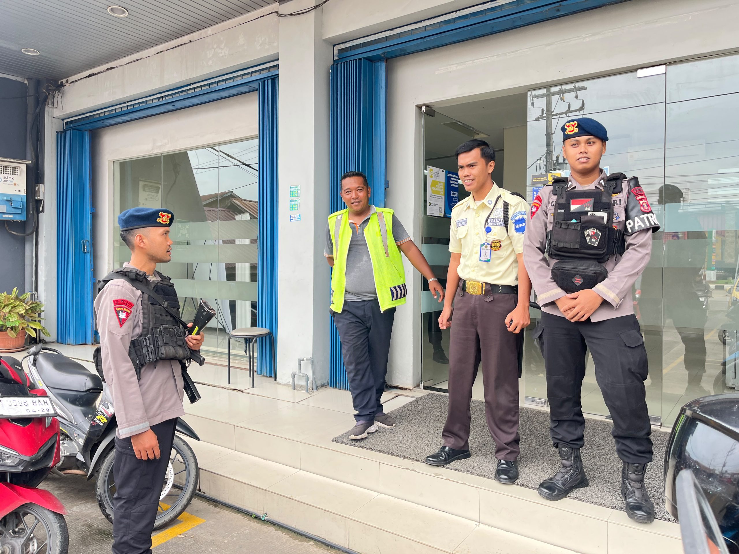 Jaga Kondusivitas Pusat Ekonomi, Tim Patroli Batalyon B Pelopor Samarinda Sambangi Sejumlah Objek Vital