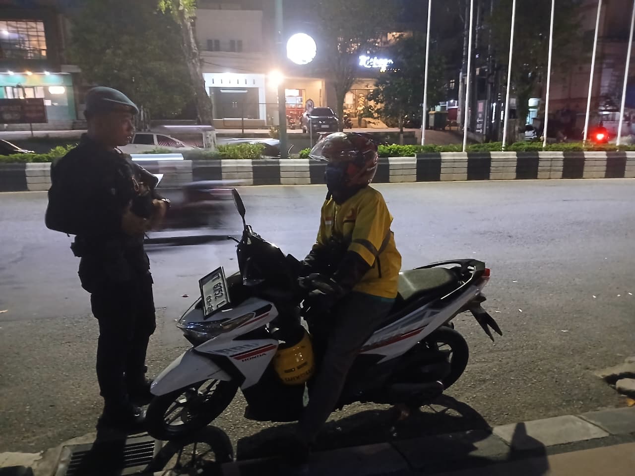 Antisipasi Aksi Begal, Detasemen Gegana Satbrimob Polda Kaltim Intensifkan Patroli Malam di Jalan Ahmad Yani
