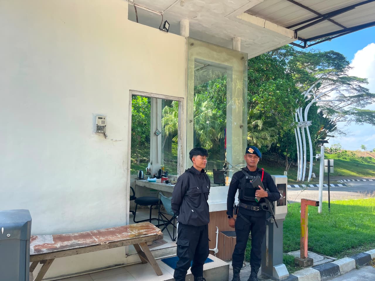 Detasemen Gegana Satbrimob Polda Kaltim Gelar Patroli Kamtibmas di Kawasan Perumahan Balikpapan