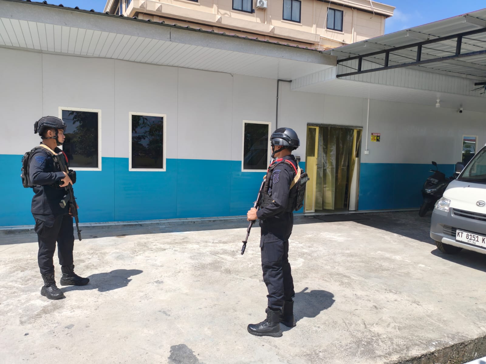 Pastikan Kelancaran Program, Kompi 2 Batalyon A Pelopor Brimob Kaltim Patroli ke SPPG Stal Kuda