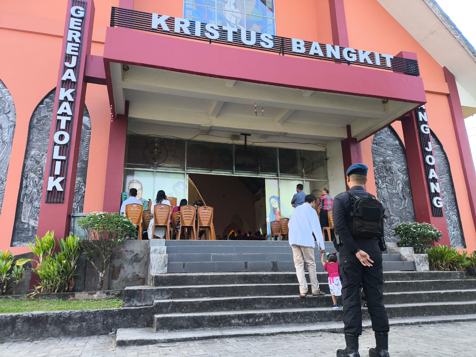 Wujudkan Toleransi, Kompi 1 Batalyon C Pelopor Brimob Kaltim Amankan Ibadah Gereja di Balikpapan Utara