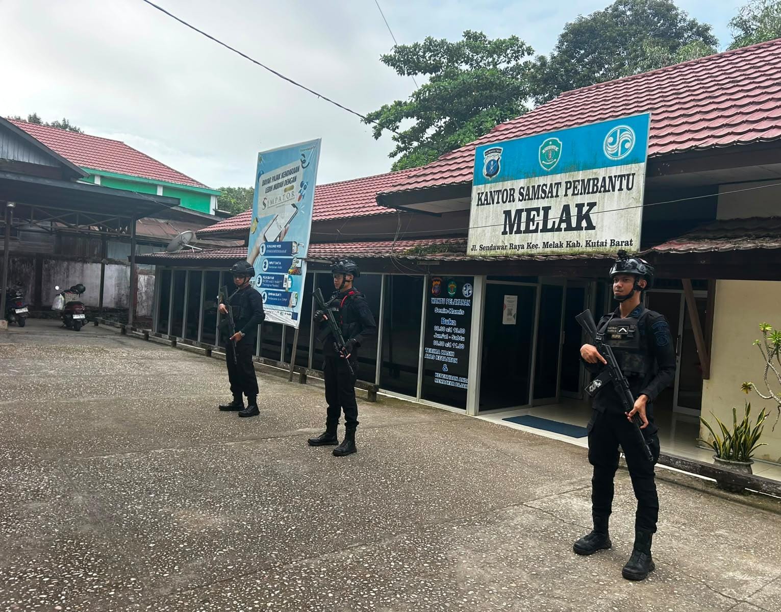 Brimob Kaltim Amankan Aset Polri di Wilayah Kutai Barat