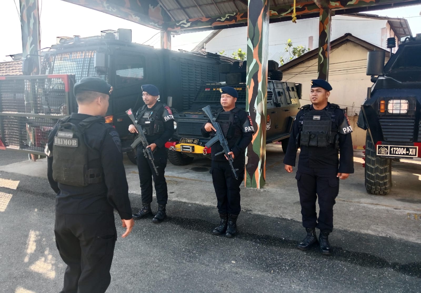 Patroli Brimob Samarinda Sambangi Obyek Vital, Tingkatkan Kewaspadaan Petugas Keamanan