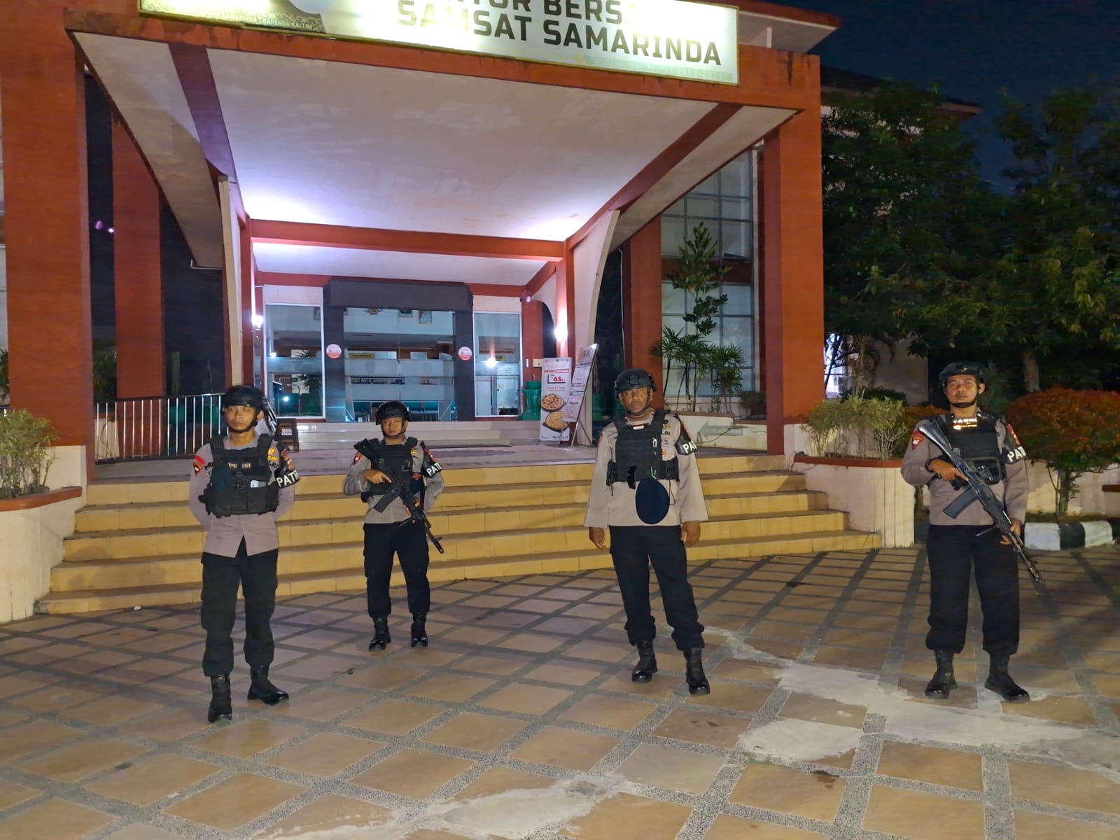 Batalyon B Pelopor Brimob Kaltim Gelar Pengamanan Aset Polri Malam Hari di Samarinda
