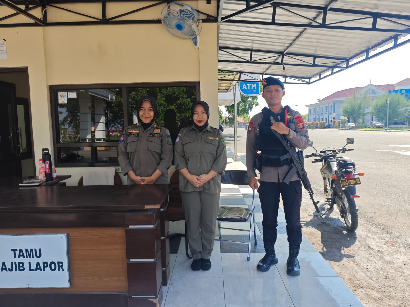 Jaga Objek Vital Pelayanan Publik, Personel Brimob Berau Patroli Pengamanan Aset Polri