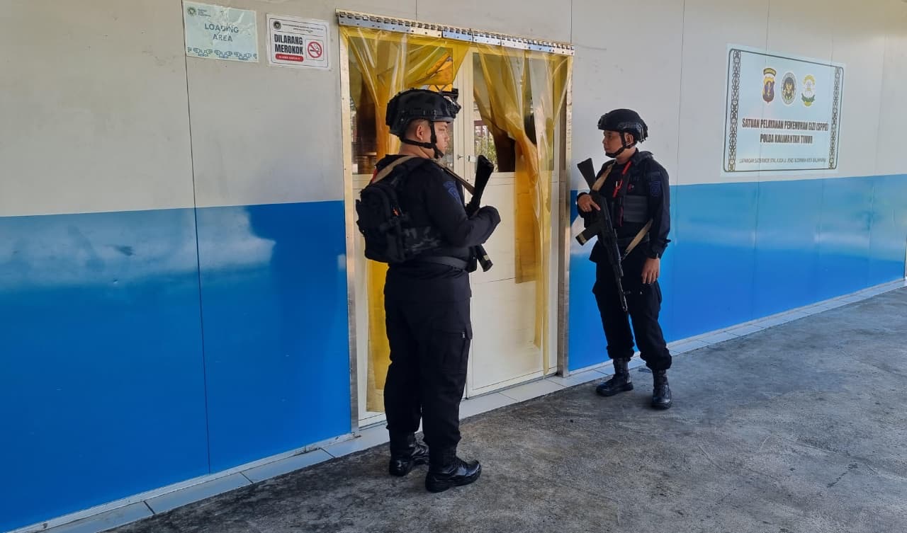 Jaga Kondusivitas Objek Vital, Personel Batalyon A Pelopor Patroli Pengamanan Aset Polri di Balikpapan