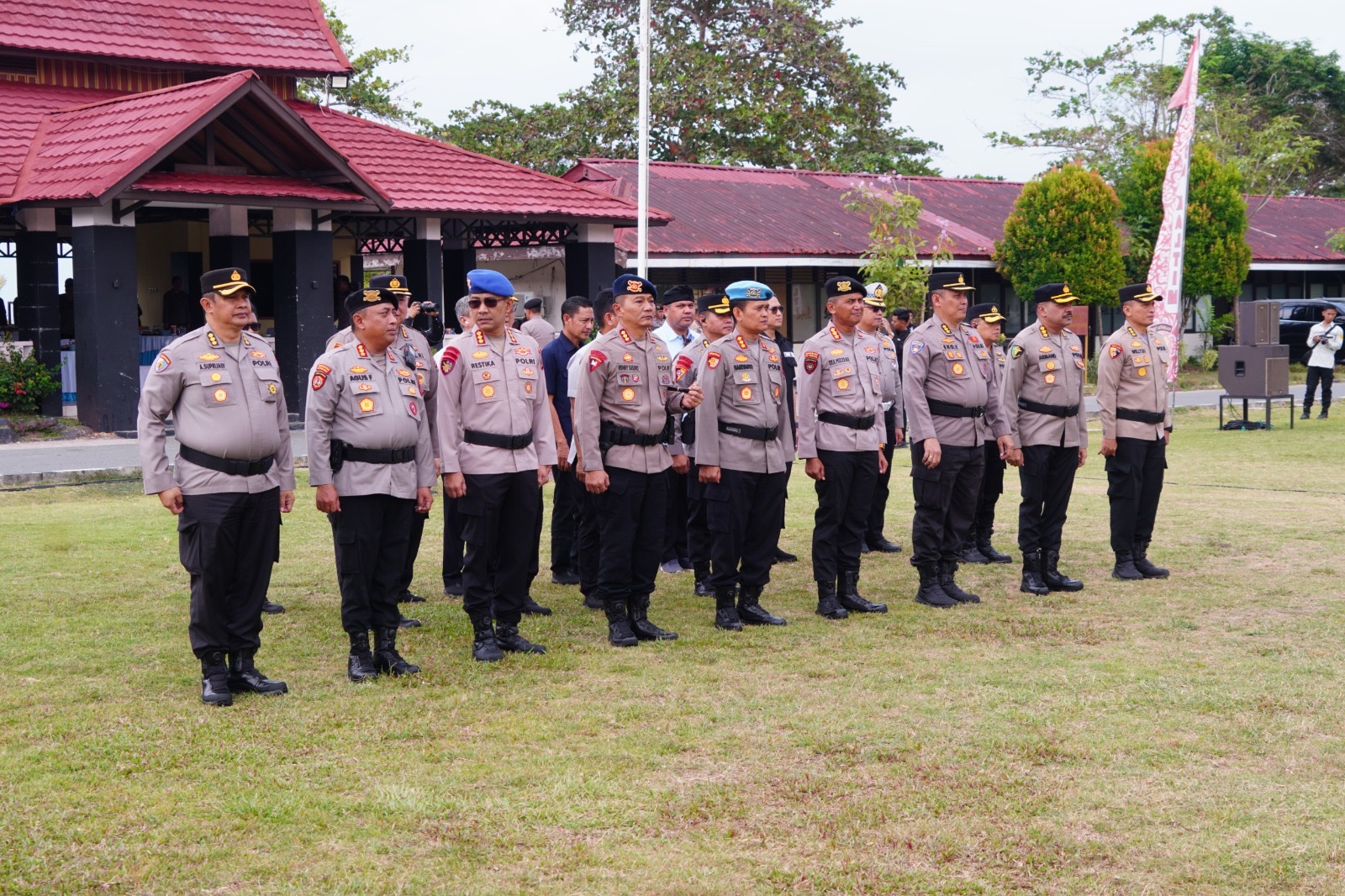 Tingkatkan Kesiapsiagaan Karhutla, Dansat Brimob Polda Kaltim Hadiri Apel Tanggap Darurat Bencana di Mako Brimob Stalkuda